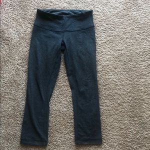 3/4 Grey Leggings